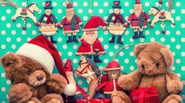 Christmas toys (7 wallpapers)